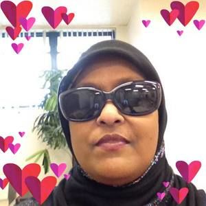 Meet your Posher, Naima